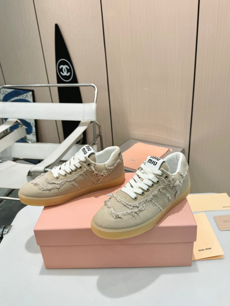 Miu Miu Casual Shoes